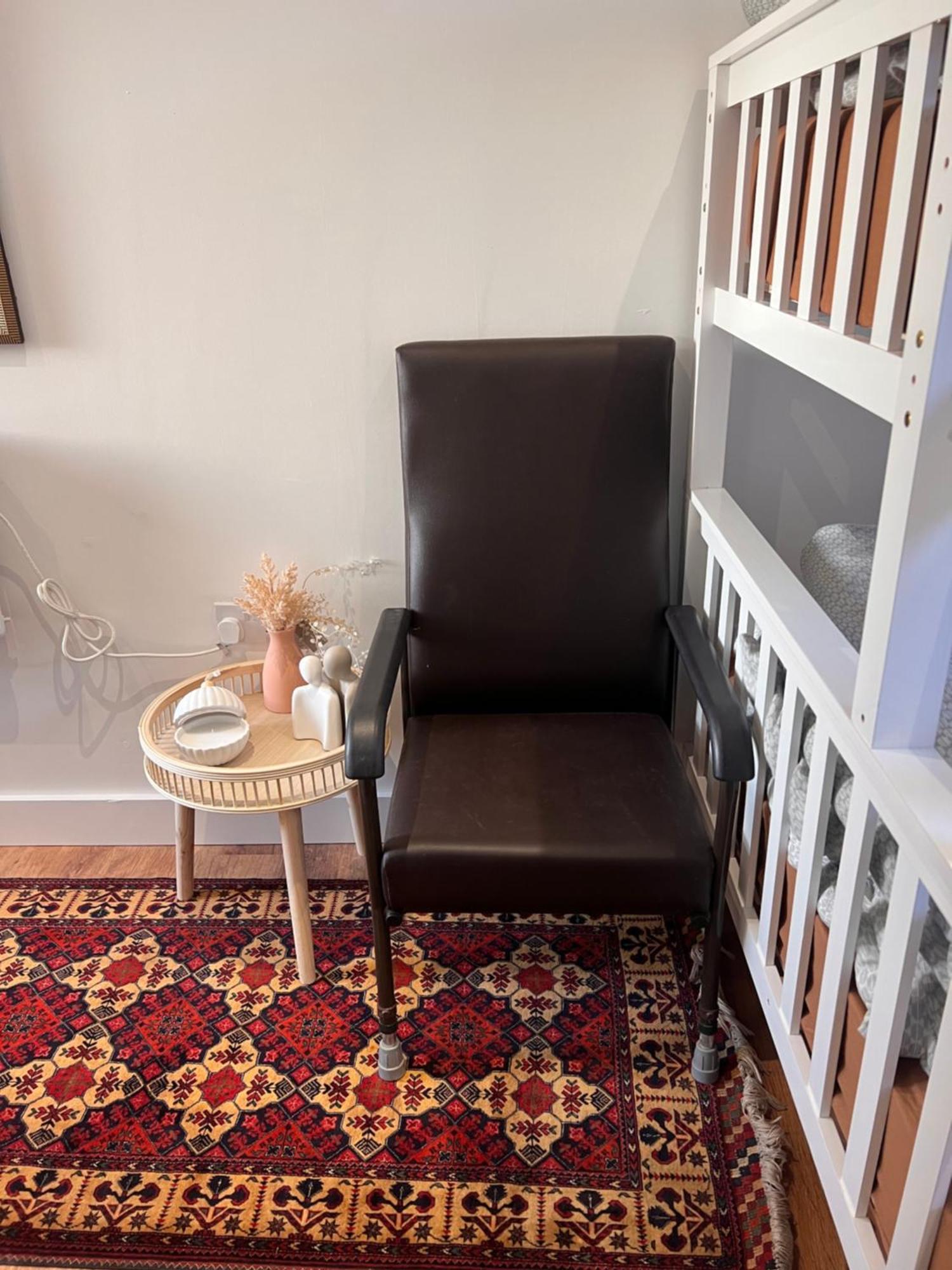 1 Bedroom & Bathroom Dorney Екстер'єр фото
