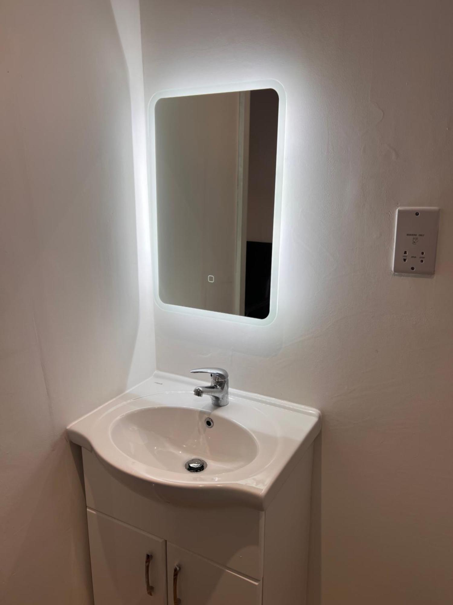 1 Bedroom & Bathroom Dorney Екстер'єр фото